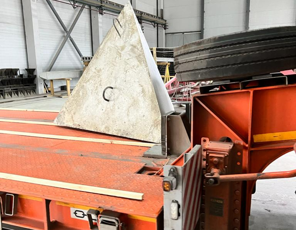 Противотанковый надолб